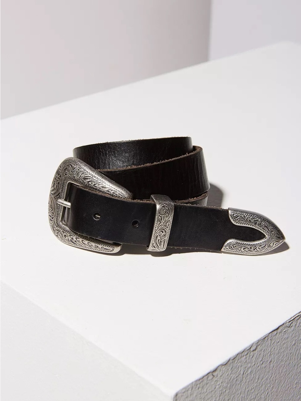 Urban Outfitters Black Leather Silver Studded Western Adjustable Belt, Women’s M
